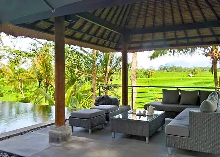 Peaceful 4 Bedroom Rice Field View *
